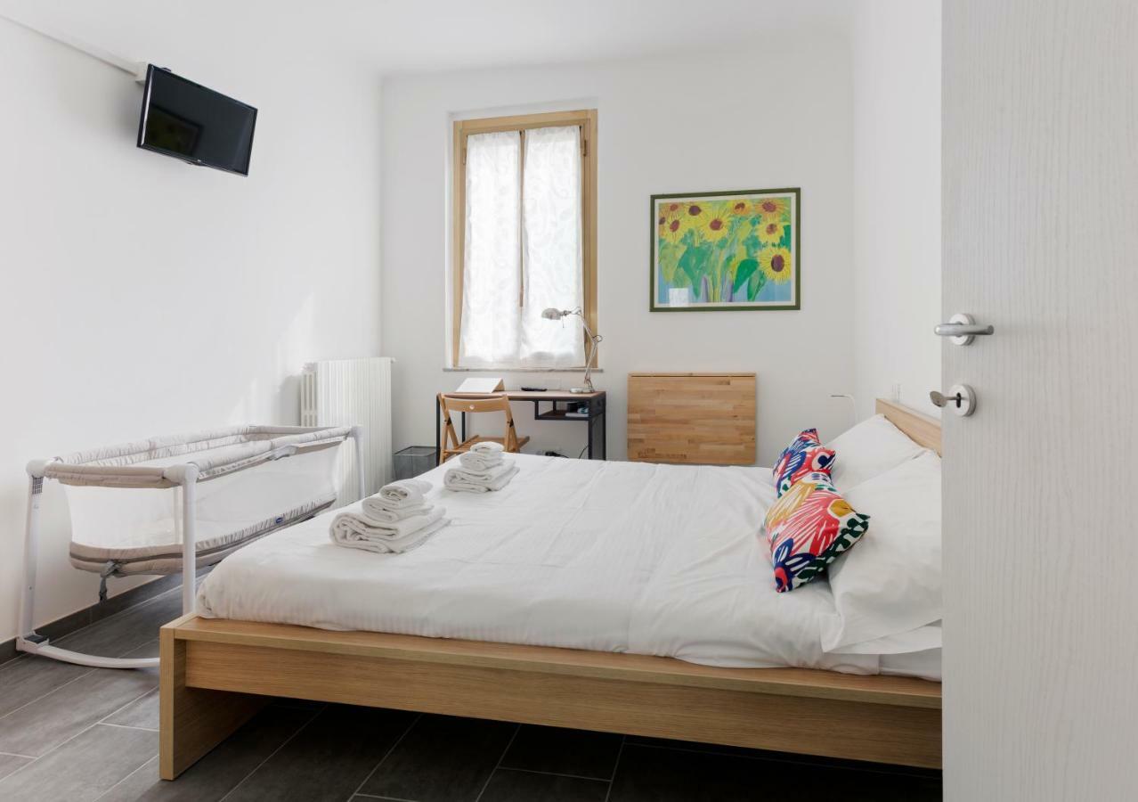 Comfortable Family Group Apartment Via Paruta Milão Exterior foto