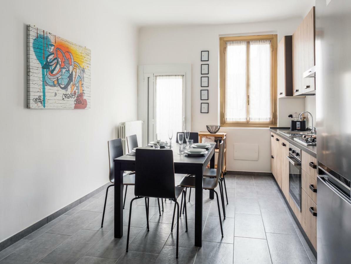 Comfortable Family Group Apartment Via Paruta Milão Exterior foto