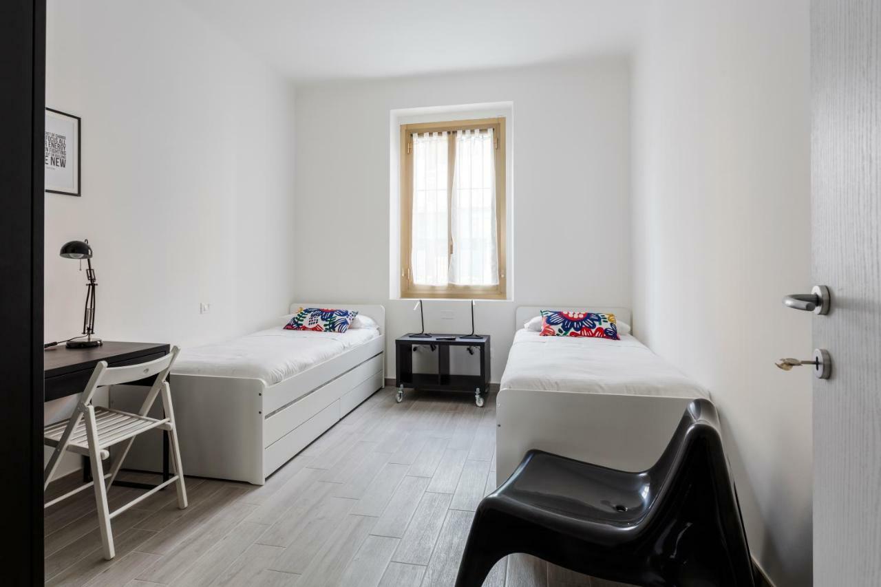 Comfortable Family Group Apartment Via Paruta Milão Exterior foto