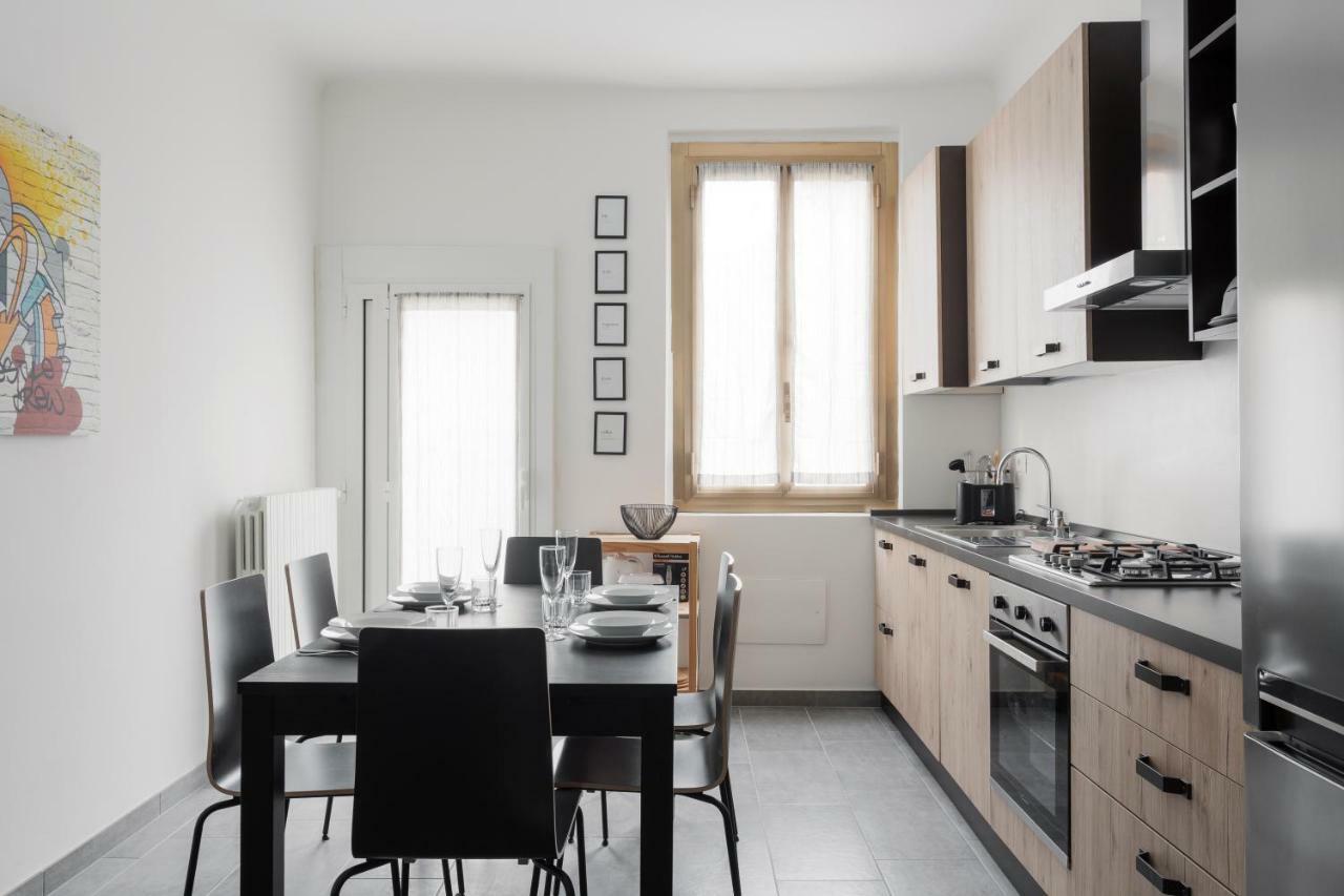 Comfortable Family Group Apartment Via Paruta Milão Exterior foto